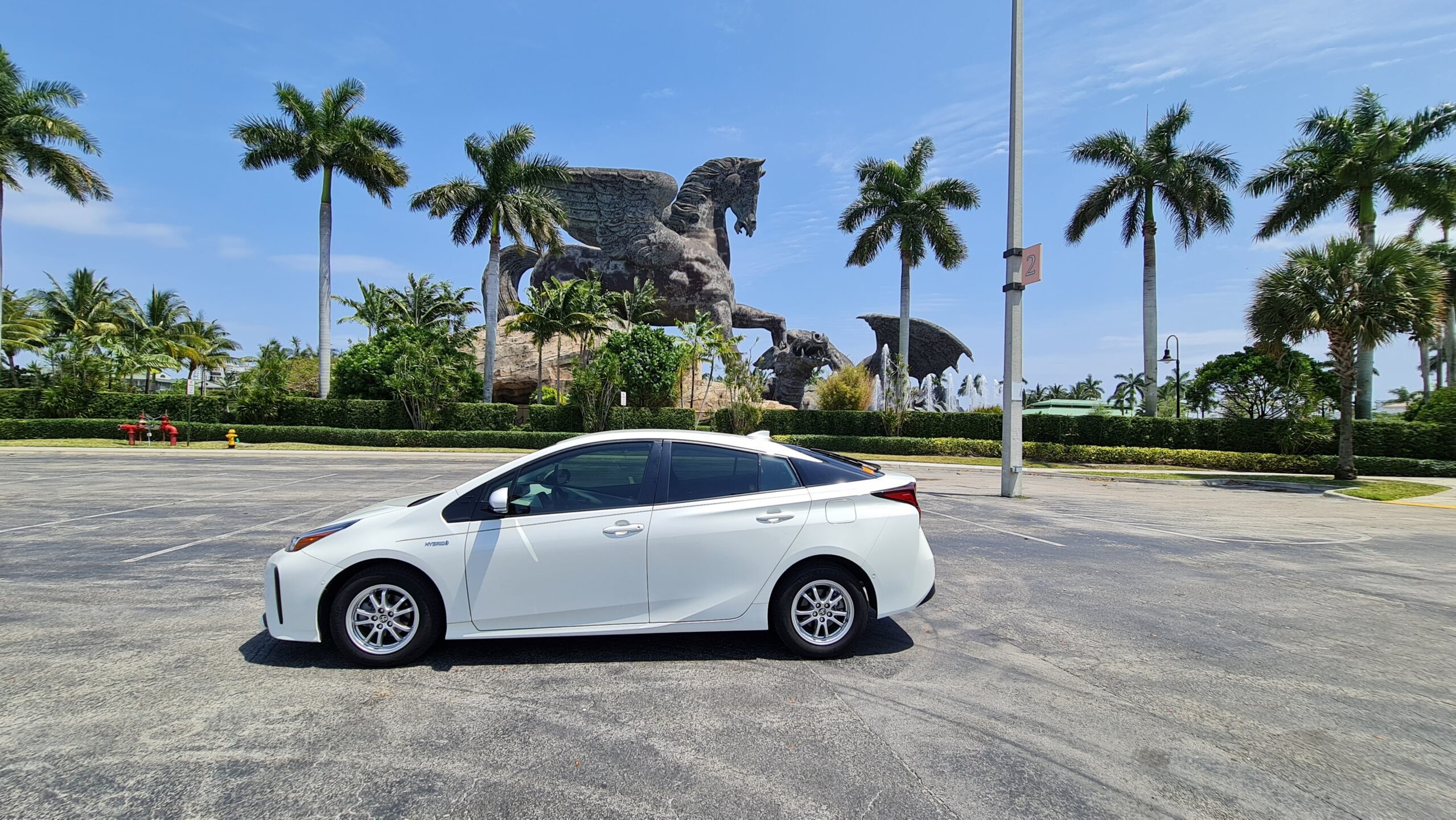 Toyota Prius Hybrid 2019 image